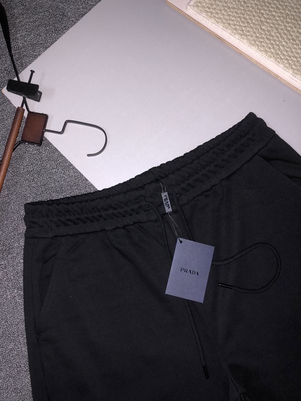 ブランドハーフパンツ側面デザイン